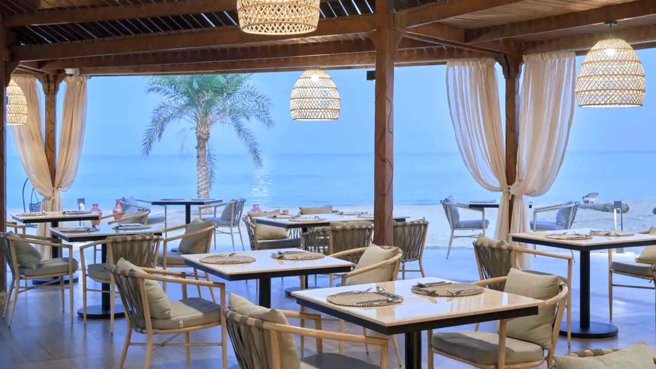 الفندق ترو بيتش ريزورت - مرسى علم